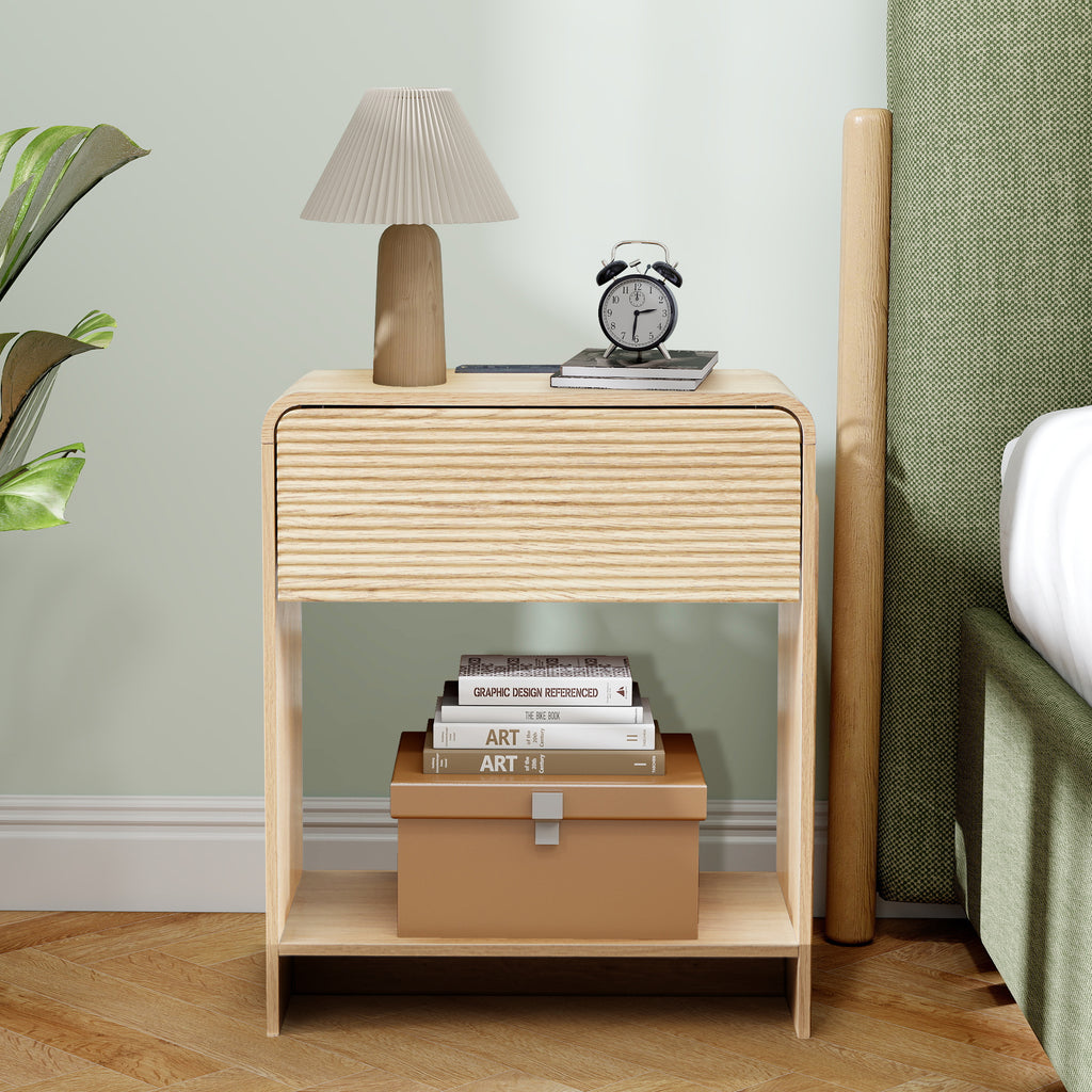 Wirrytor Farmhouse Natural Oak Fluted Nightstands, Mid-Century Chic End Table with Drawer and Open Shelf Storage, Curved Edge Bedside Table for Bedroom Living Room