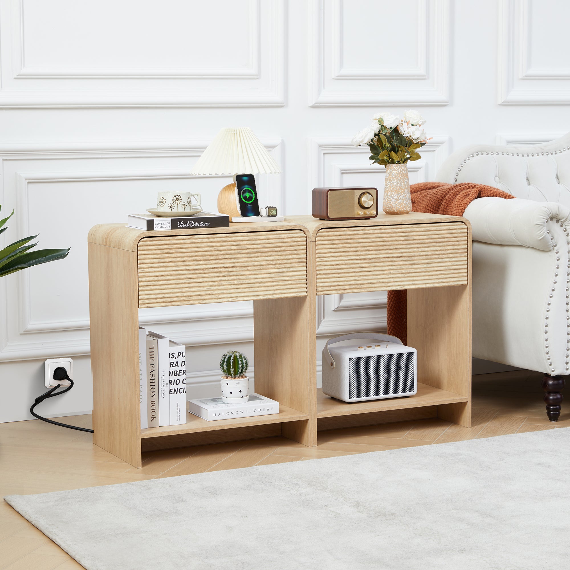 Wirrytor Farmhouse Natural Oak Fluted Nightstands, Mid-Century Chic End Table with Drawer and Open Shelf Storage, Curved Edge Bedside Table for Bedroom Living Room
