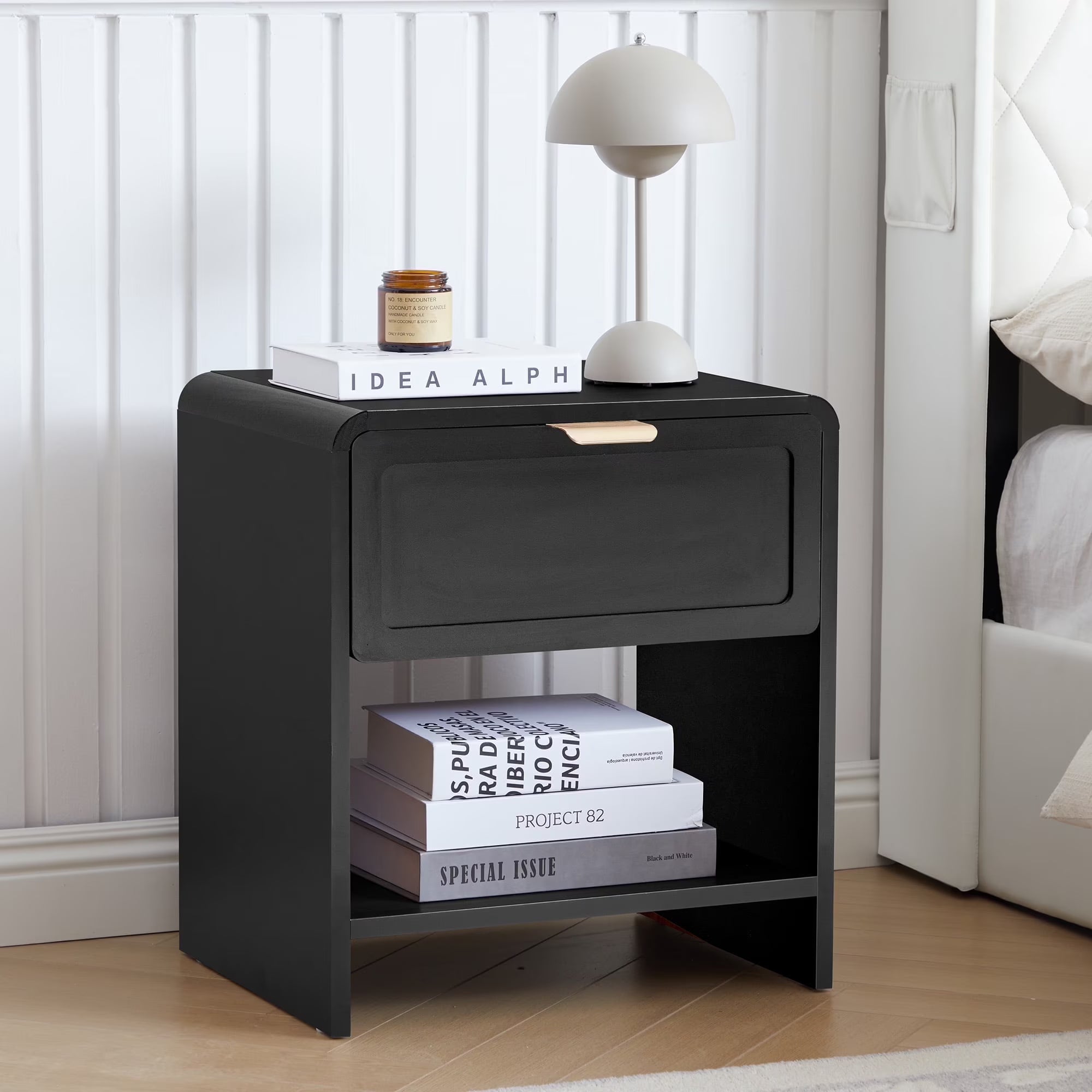 Wirrytor Modern Nightstand with Charging Station, Wide Wood Bedside Table w/ Storage Drawers, Mid Century End Table for Bedroom, Living Room,Curved Profile Design锛孊lack